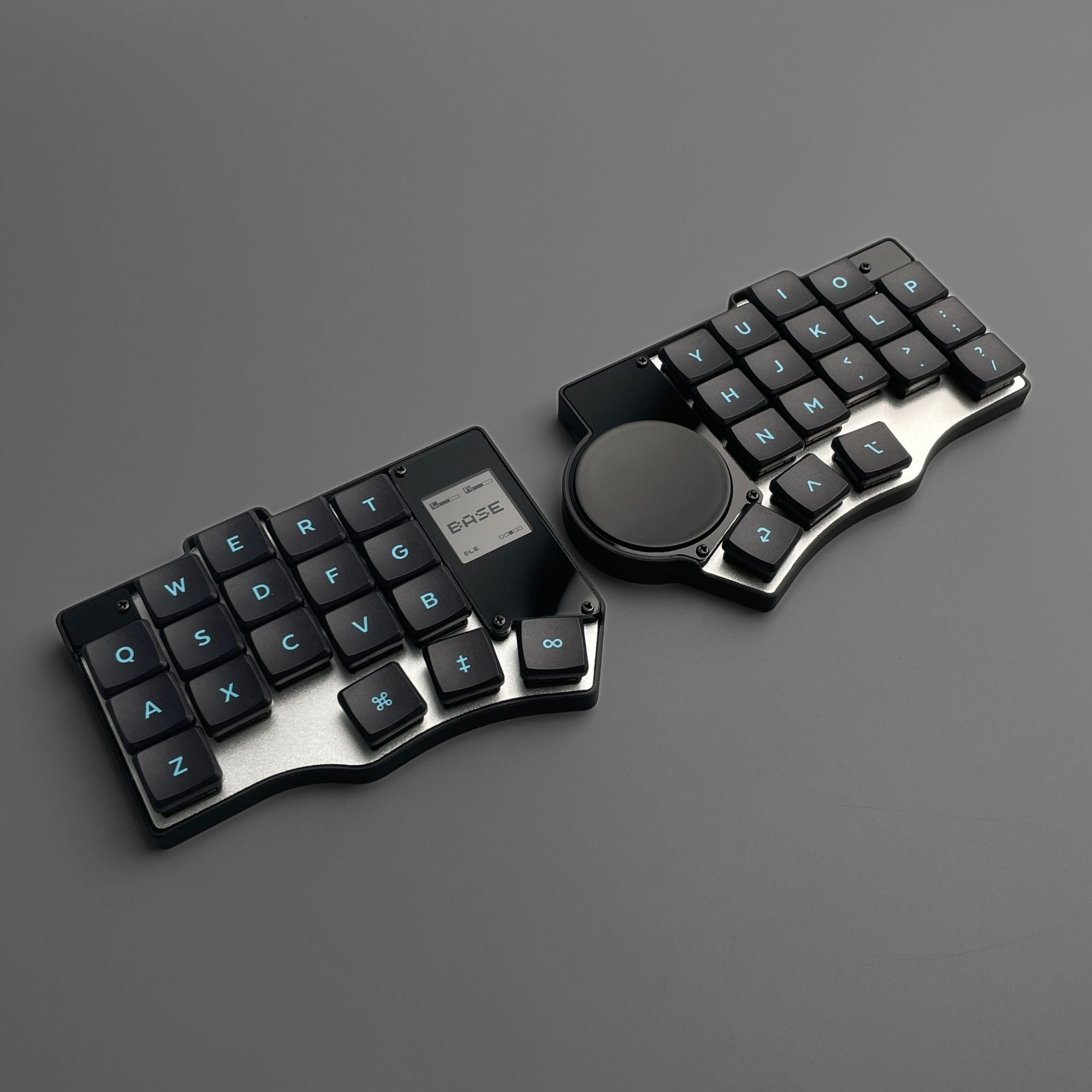Toucan 36 Wireless Split Keyboard with Touchpad – beekeeb