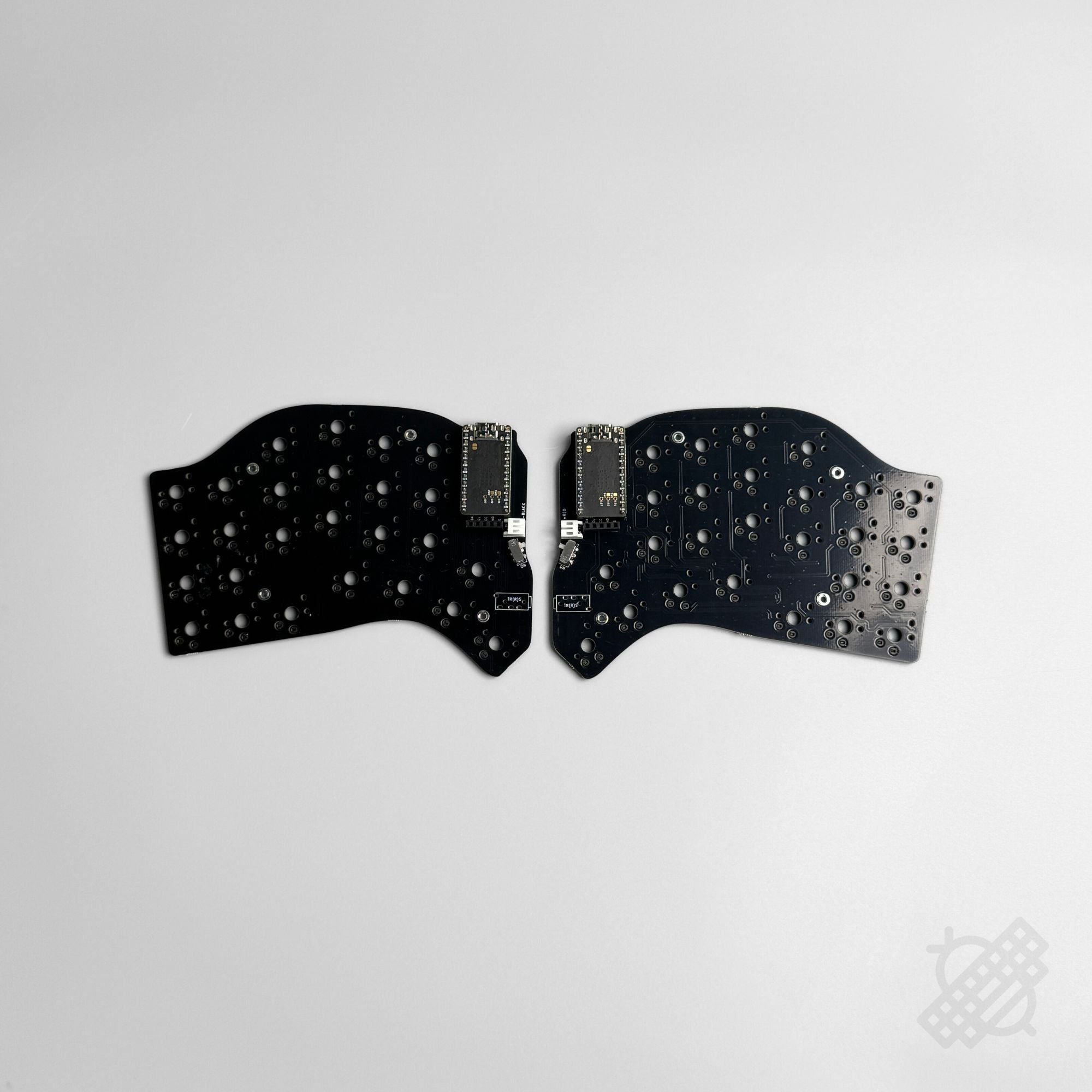Pre-soldered Wireless HSHS46 Hotswappable Split Keyboard - Thumbnail 4