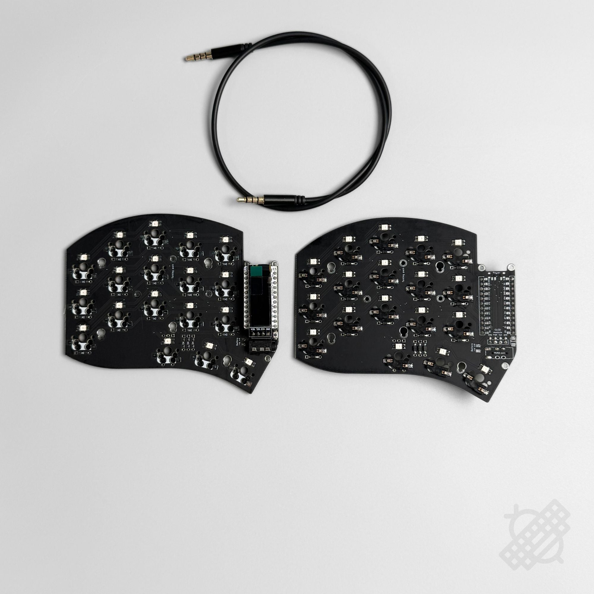 Pre-soldered Swoop Wired Split Keyboard - Thumbnail 4