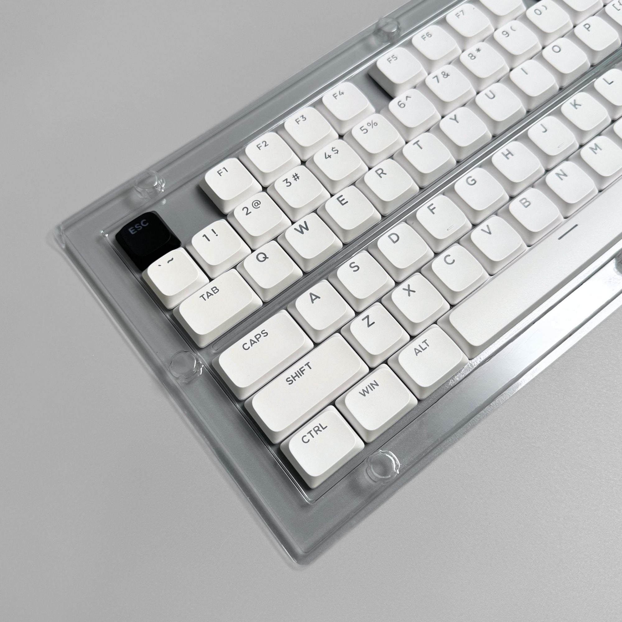 Uniform Low Profile PBT Keycap Set with Shine Through Legends - Thumbnail 4