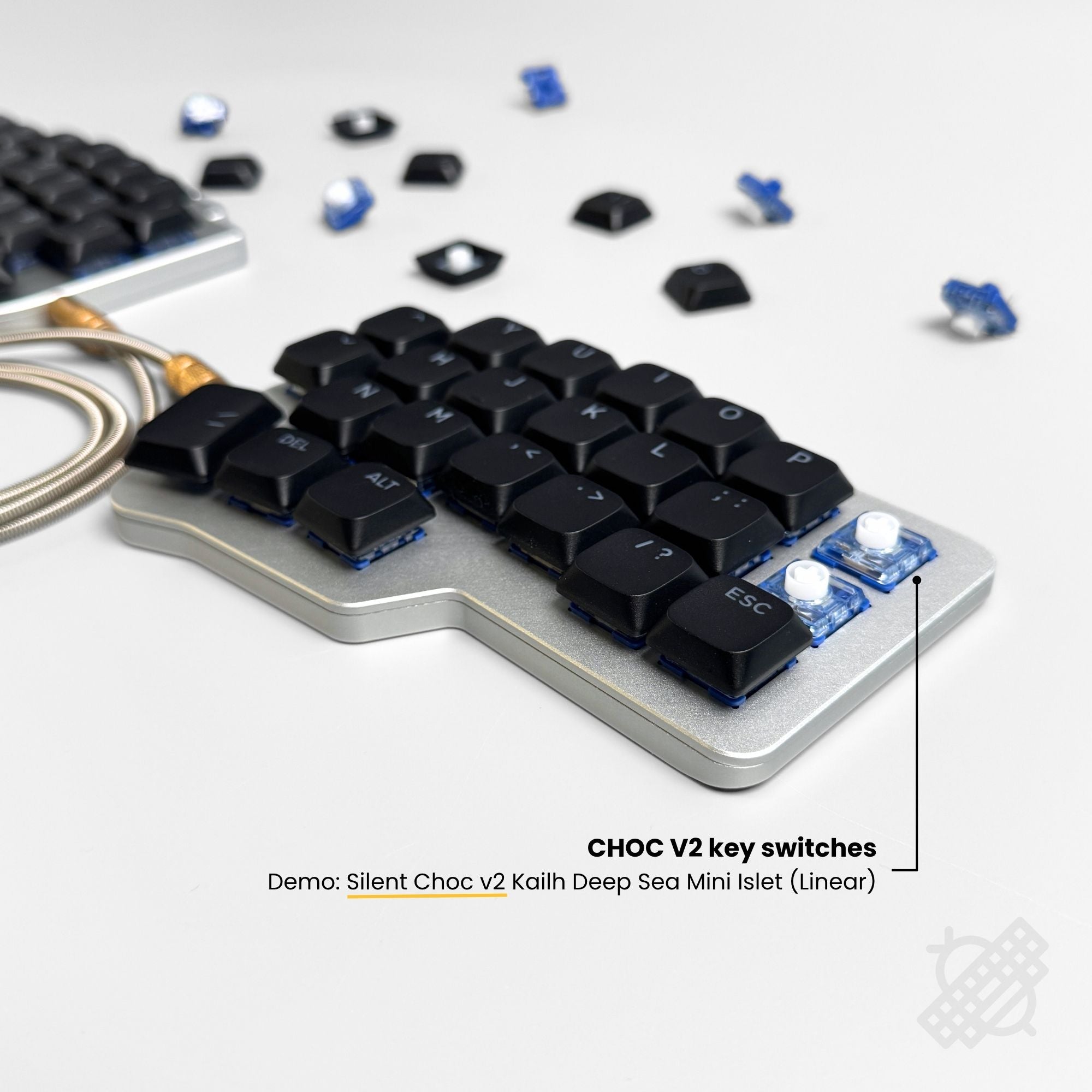 Pre-soldered Corne v4 Choc v2 with Aluminum 2-way Case Wired Split