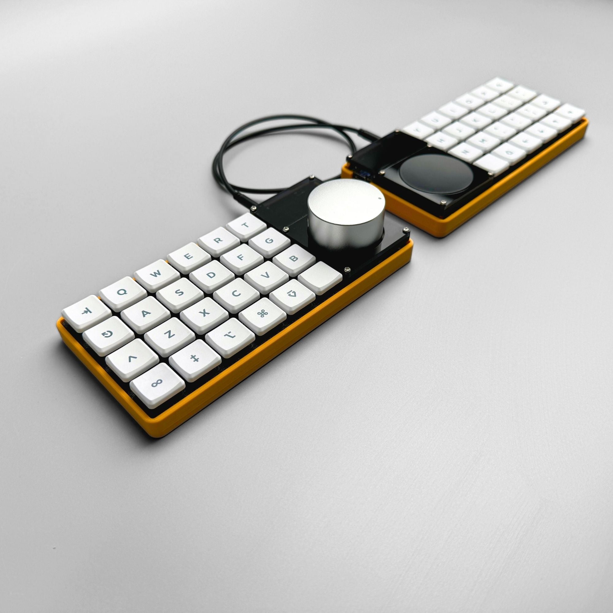 Pre-soldered Blank Split Keyboard with Trackpad & Rotary - Thumbnail 2