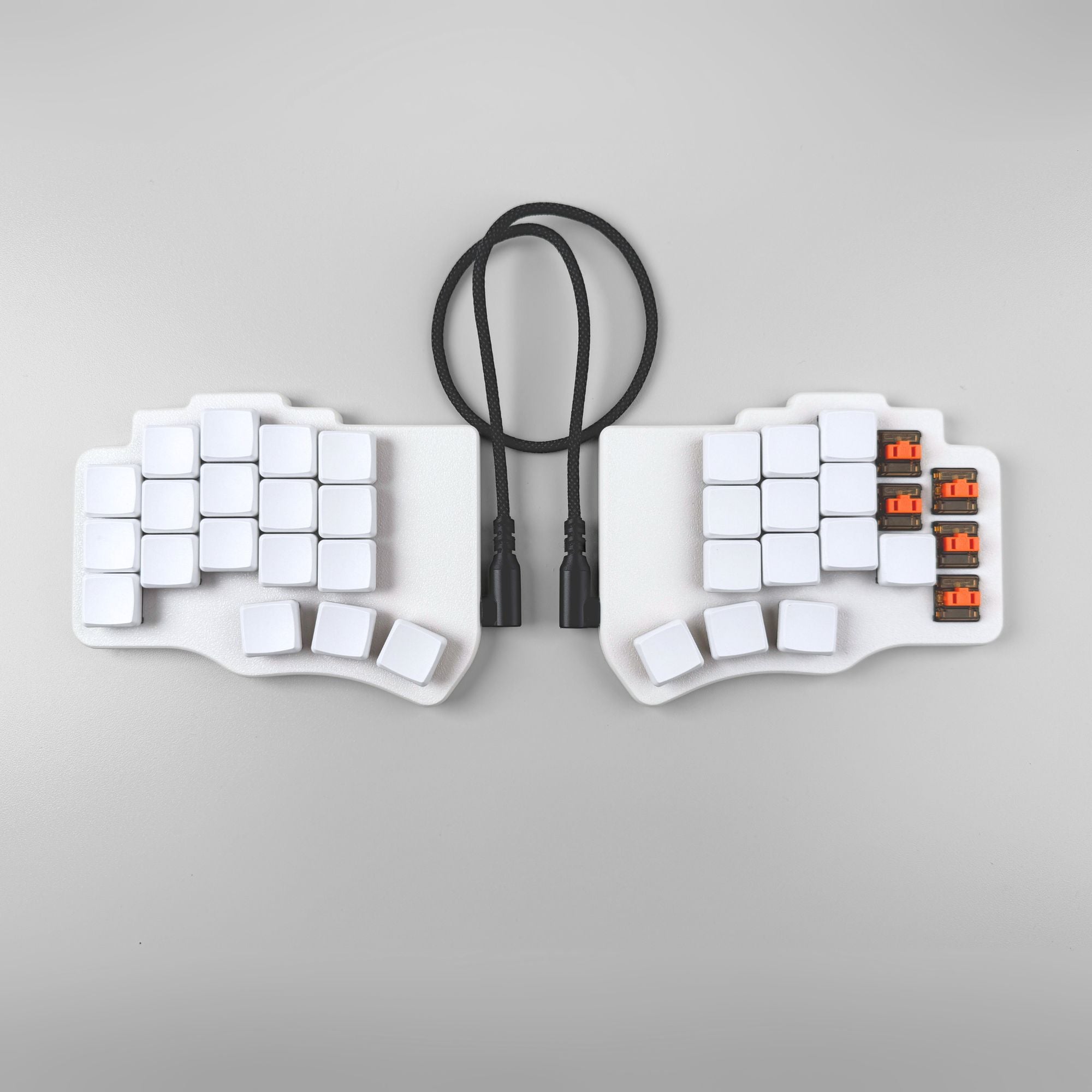 Pre-soldered Piantor Pro 42 Keys RP2040 Low Profile Choc Split Keyboard