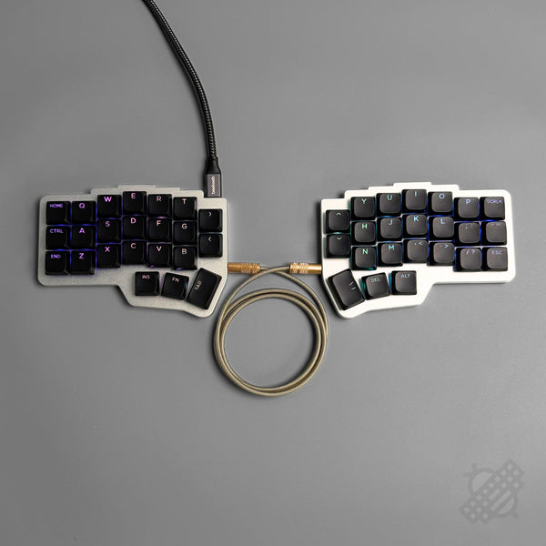 Pre-soldered Corne v4 Choc v2 with Aluminum 2-way Case Wired Split Keyboard