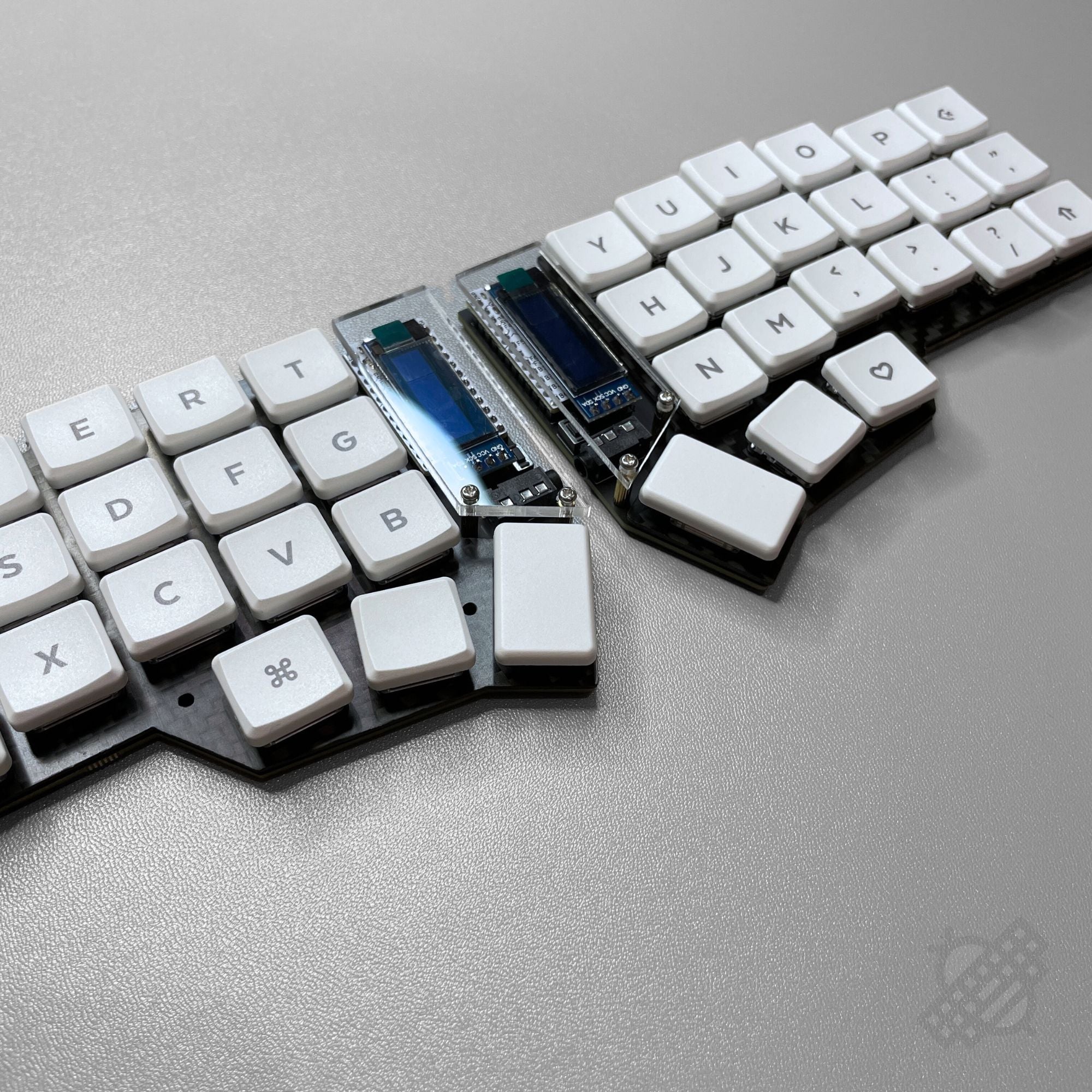 Pre-soldered Corne v3.0 Choc Low Profile Split Wired Keyboard - Thumbnail 2