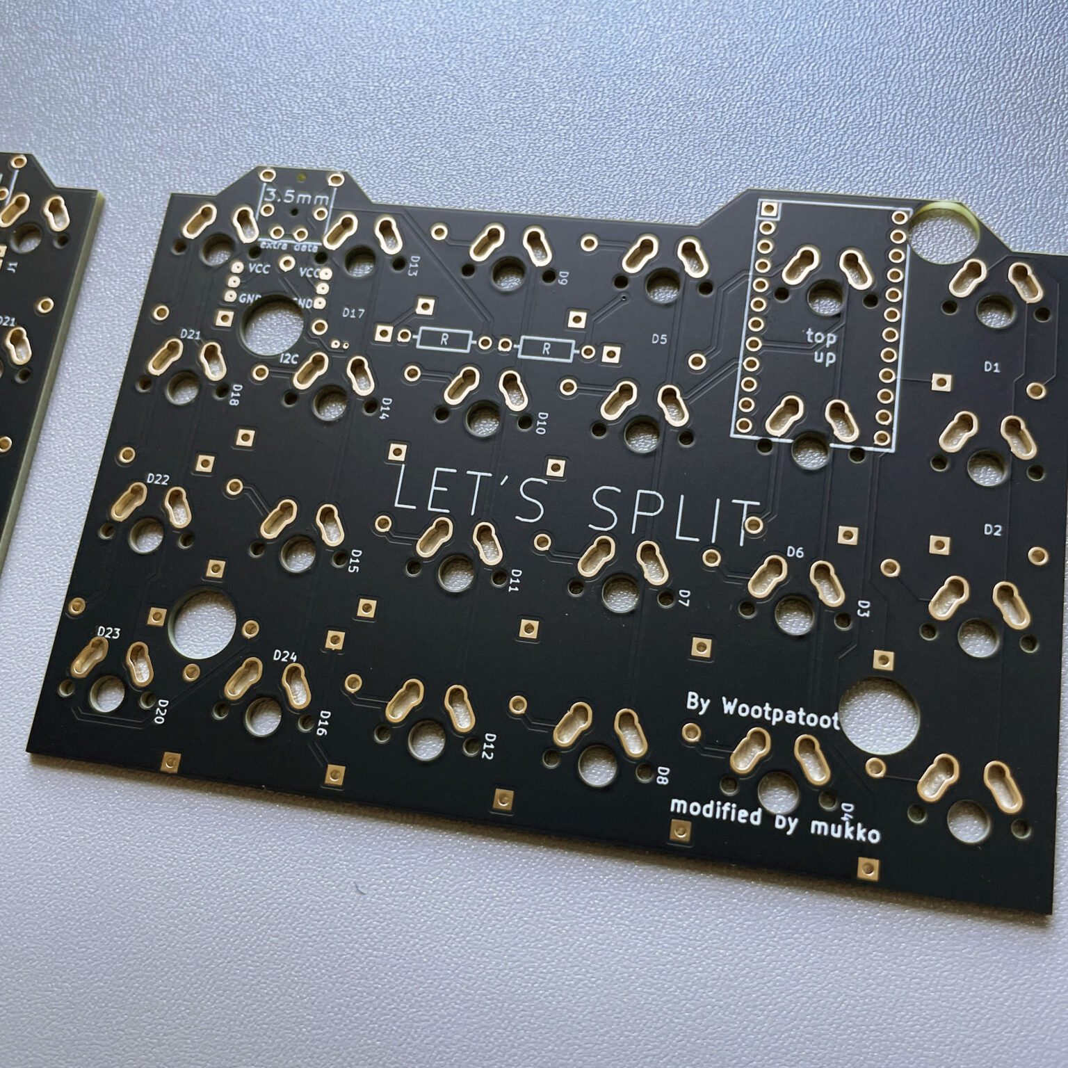 Buy Corne Classic v2.0.0 (crkbd) Split Keyboard PCB Set - beekeeb