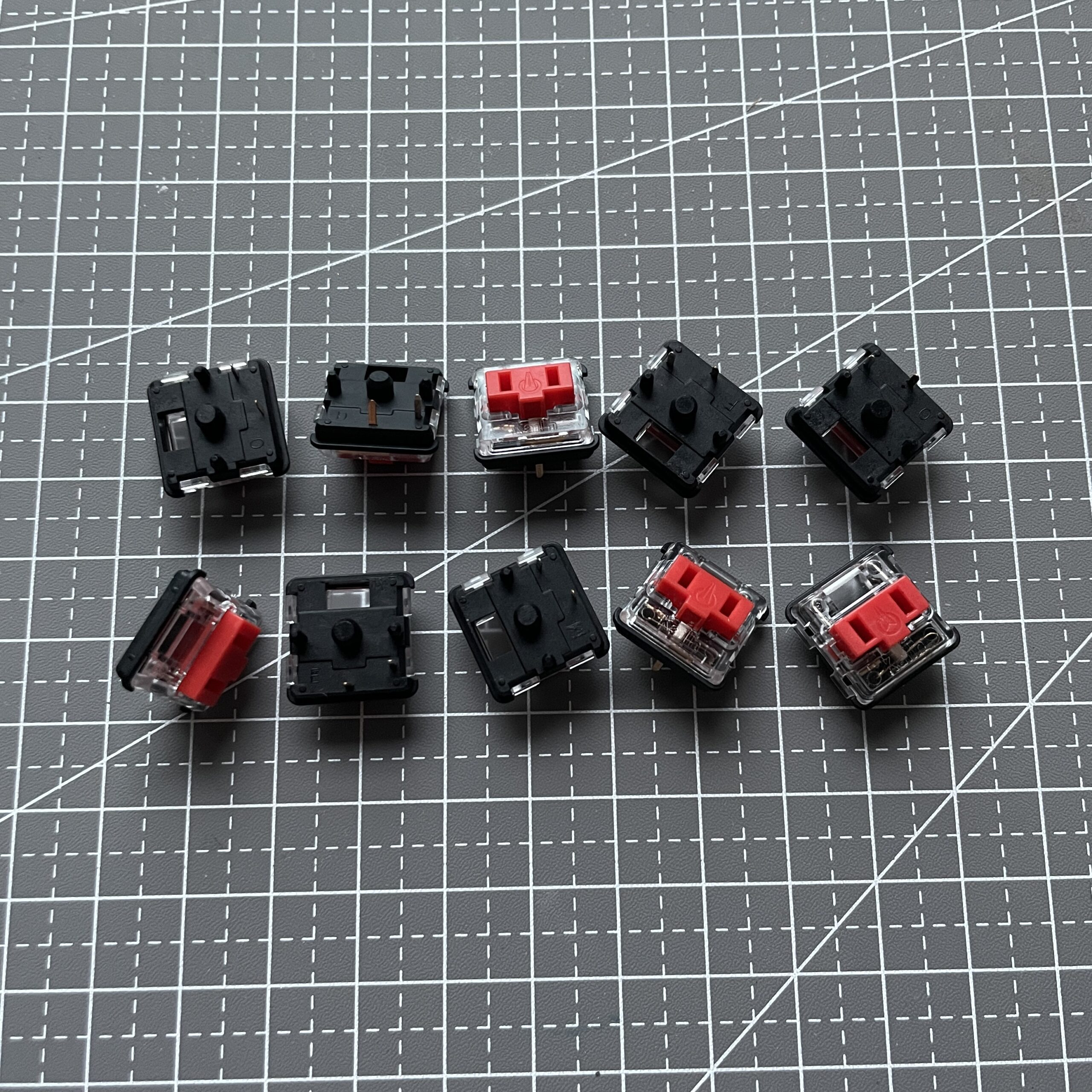 Buy Kailh Red (Linear 50gf) Low Profile Choc v1 Key Switches PG1350 ...