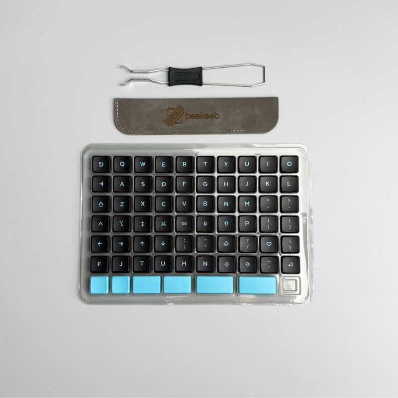 MBK 40s blue on black on HSHS 52 split Keyboard